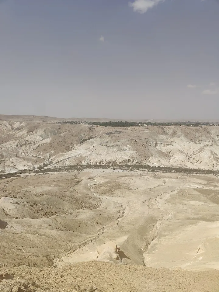 The Sarpantine Road: Midreshet Ben-Gurion